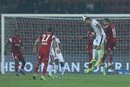 The Brazilian was guiding the entire inexperienced backline in the absence of the Skipper Mailson Alves and did an excellent job individually (Image Courtesy: ISL)